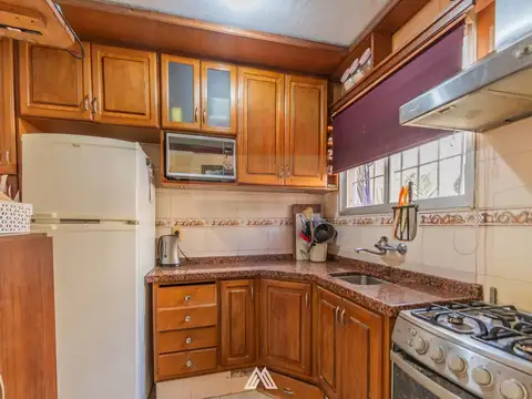 Casa 2 ambientes con 1 baño