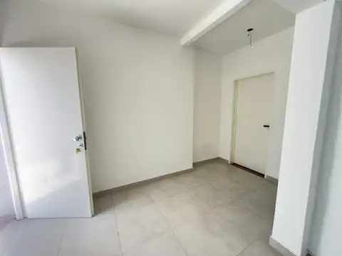 Depto Tipo Casa en Alquiler en Lomas del Mirador, $ 500.000