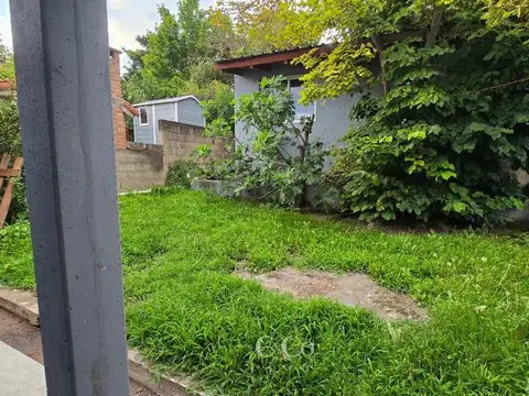 Casa 7 ambientes con 2 baños