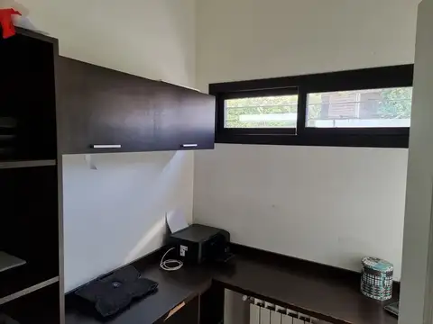 HERMOSA CASA EN VENTA EN SAN ANTONIO DE ARREDONDO, CON PILETA, QUINCHO, 4 DORMITORIOS, 3 BAÑOS