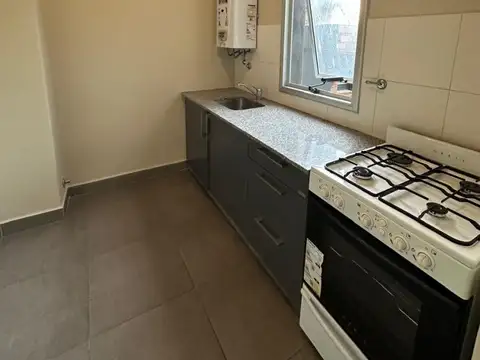 Departamento en Alquiler en Barrio Sur, $ 350.000