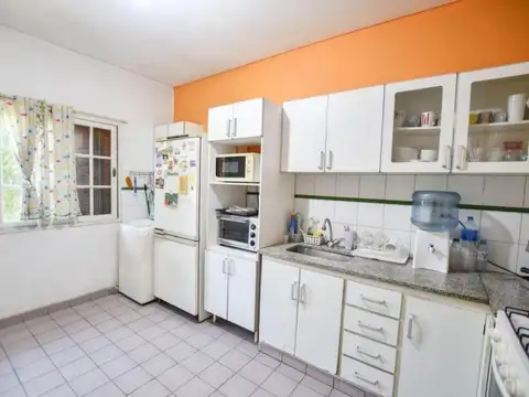 Casa en Venta en Plaza Moreno, USD 89.000
