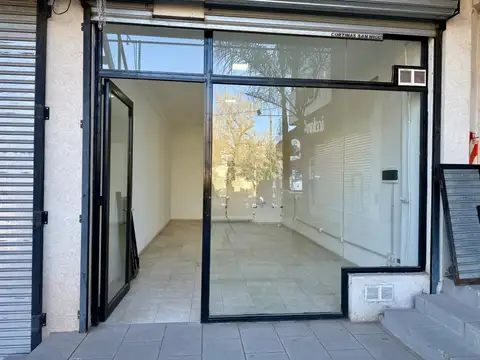 LOCAL COMERCIAL EN VENTA – PASEO DINO – MANZANARES