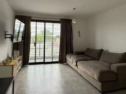 Ramon Espinola 200, Piso 1°