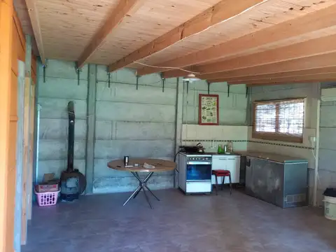 Casa 2 ambientes con 1 baño