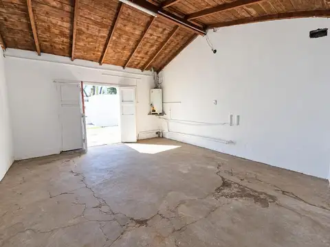Casa 3 ambientes con 1 baño