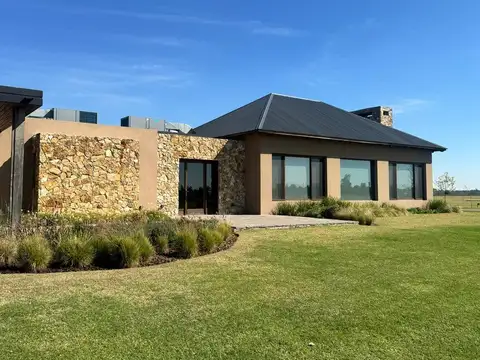 Terreno en Venta en Funes, USD 125.000