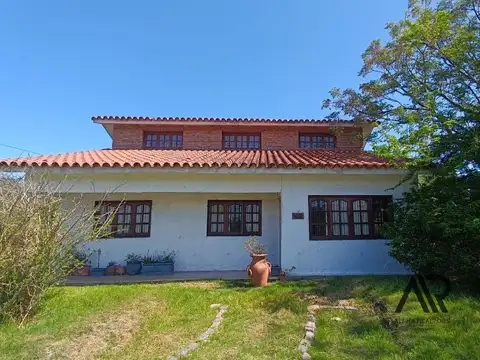 Casa En Venta Con 1000 M2 Totales En Carrasco Norte