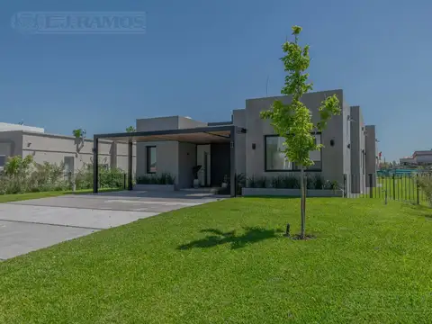 VENTA CON RENTA casa 3 dormitorios en El Naudir MB