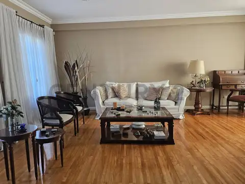 Casa 6 ambientes con 3 baños