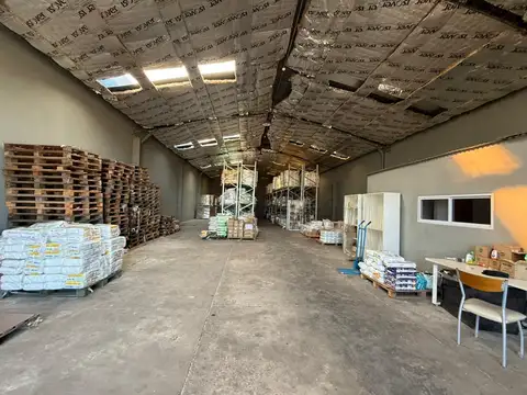 Depósito 400m2