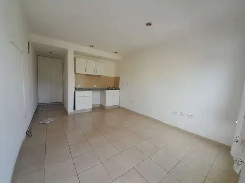 OFICINA/CONSULTORIO AL FRENTE. IMPECABLE ESTADO.