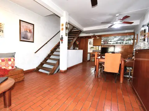 PH Tipo Casa en 1er Piso - 5 Amb - Quincho y Terraza - Nueva Pompeya