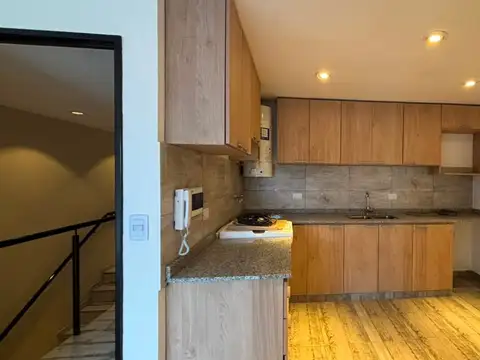 Depto Tipo Casa en Venta de 2 ambientes