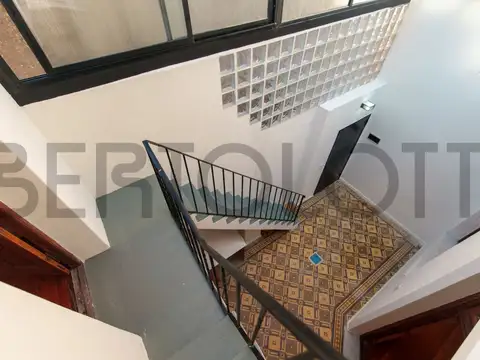 EXCELENTE PH DE 4 AMBIENTES A ESTRENAR SIN EXPENSAS CON TERRAZA Y DETALLES DE CALIDAD.