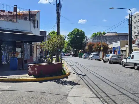 Local Sobre esquina - Ituzaingó Sur