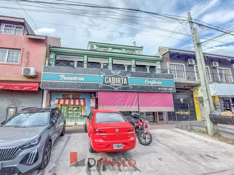 Venta Casa 4 Ambientes con Local Comercial en Villa Udaondo Ituzaingó