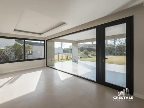 Casa 6 ambientes con 3 baños