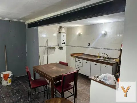 Casa 5 ambientes con 1 baño