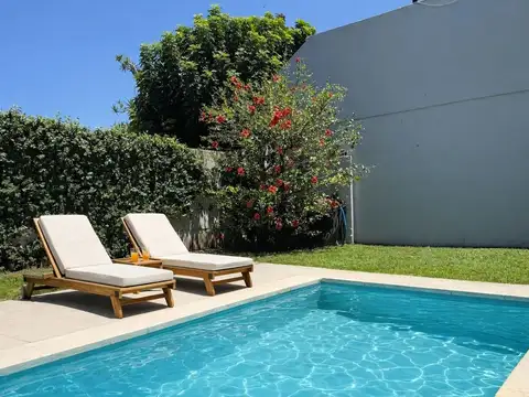 Casa en Venta con 1 cochera