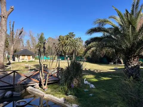 Casa 5 ambientes con 4 baños