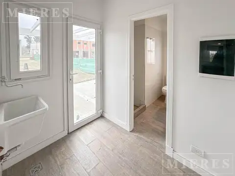 Muy linda casa en Alquiler en el Barrio Santa Ana, Villanueva.