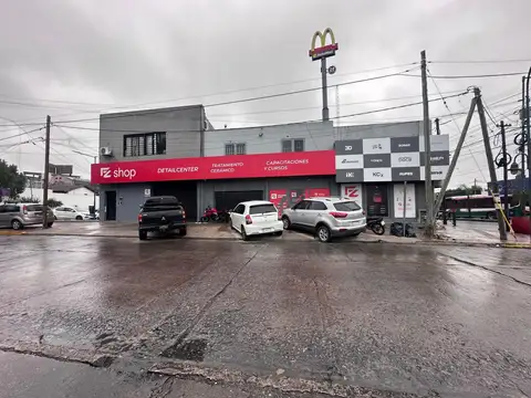 Av. Angel T De Alvear 2900