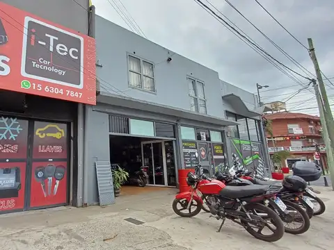 Av. Angel T De Alvear 2900