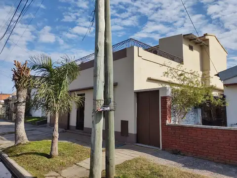 Constitución e/ Fátima y Lago Lacar