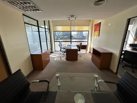 Oficina en Venta con 2 cocheras