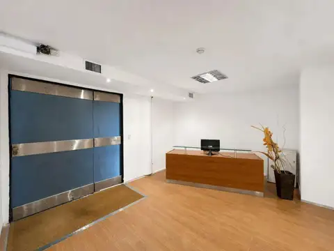 Oficina 5 ambientes con 3 baños