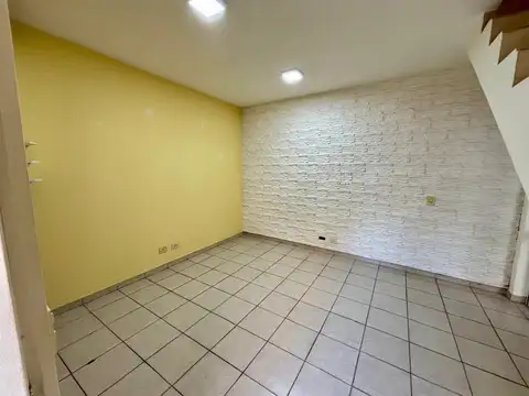 Depto Tipo Casa en Venta con 1