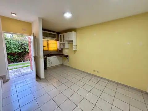 Depto Tipo Casa en Venta en Lomas de Zamora, USD 85.000
