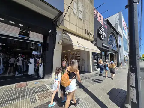 CABILDO Y JURAMENTO Local 360 m2