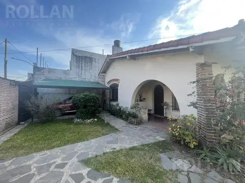 Casa de 4 amb. en Venta en Munro