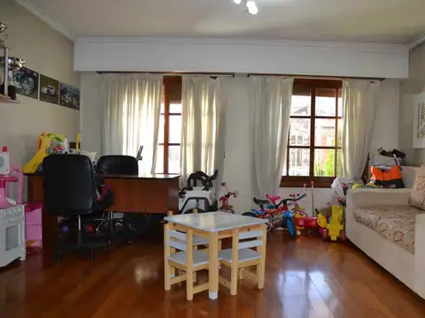 Casa 5 ambientes con 5 baños