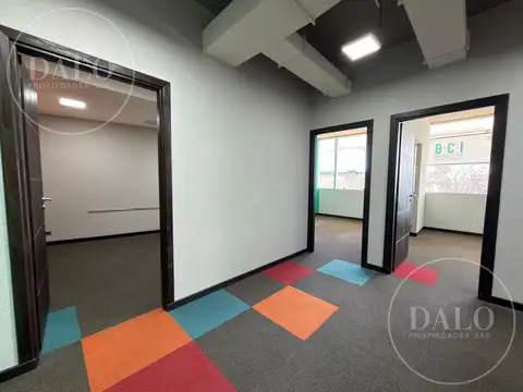 Oficina 4 ambientes con 1 baño