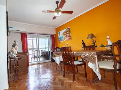 DEPARTAMENTO 3 AMBIENTES FRENTE CON BALCON EN PISO ALTO