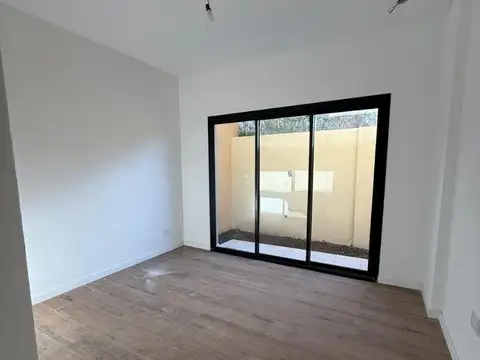 Depto Tipo Casa 4 ambientes con 3 baños