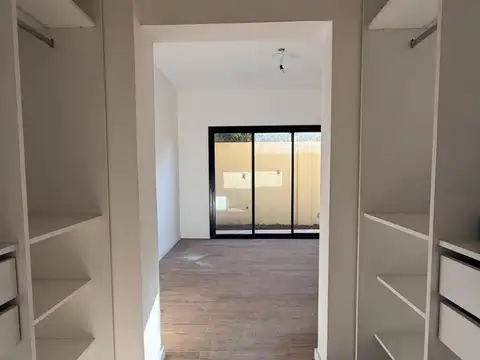 Depto Tipo Casa en Venta con 1 cocheras