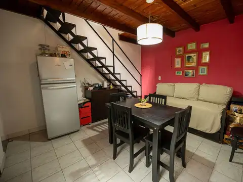 Depto Tipo Casa 2 ambientes con 1 baño