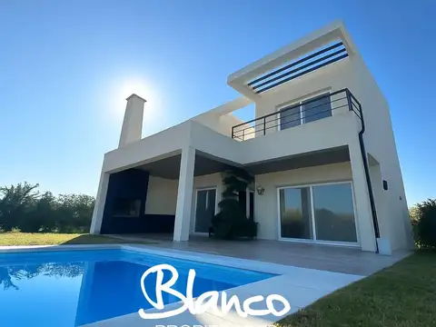 Casa  en Venta en Ayres Plaza, Pilar, G.B.A. Zona Norte
