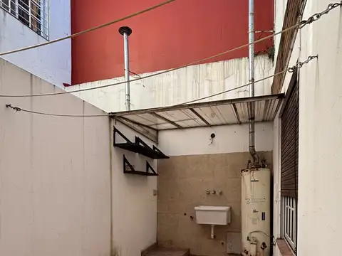 PH en planta baja con fondo y parrilla