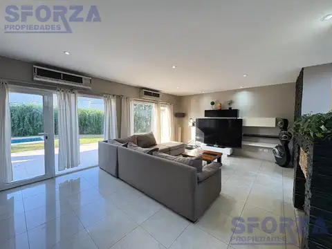 Casa 6 Ambientes en Country Santa María de los Olivos