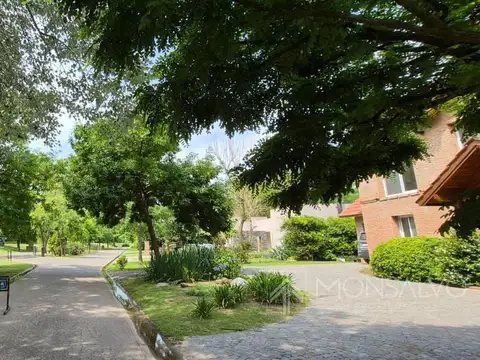 Casa en Alquiler de 3 dormitorios