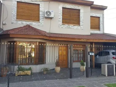 LANUS 2700