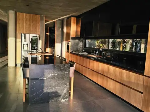 Casa en Alquiler de 3 dormitorios