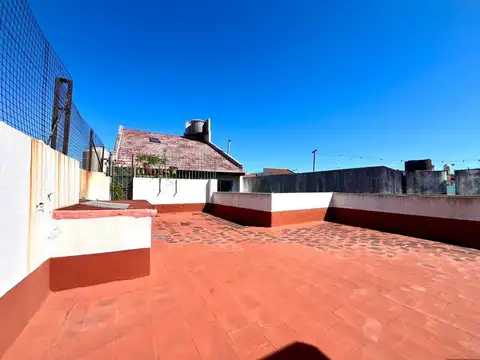 VENTA PH 4 AMBIENTES EN LANUS CALLE 14 DE JULIO