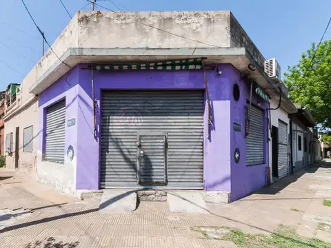 Venta en BLOCK de Casa, local  y garage a RECICLAR
