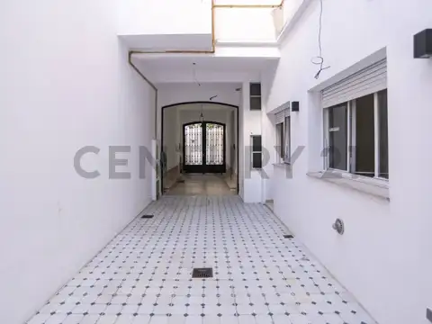 Casa 5 ambientes con 1 baño